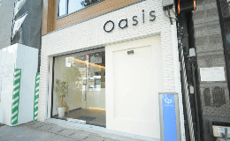 高宮駅近くの個室サロン 福岡市南区野間の理容・美容室「オアシス（Oasis）」の外観写真